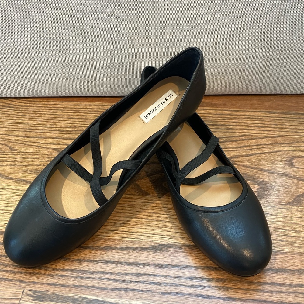 NWT Saks Fifth Avenue flats